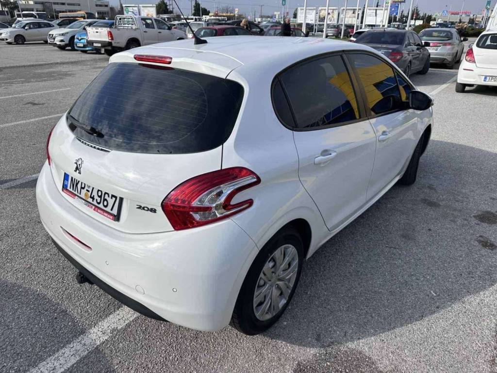 Peugeot 208